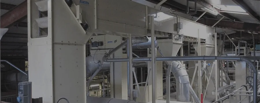 Multiple Discharge in Pet Food and Aquafeed Plants: Advantages of Z-Type Bucket Elevators
